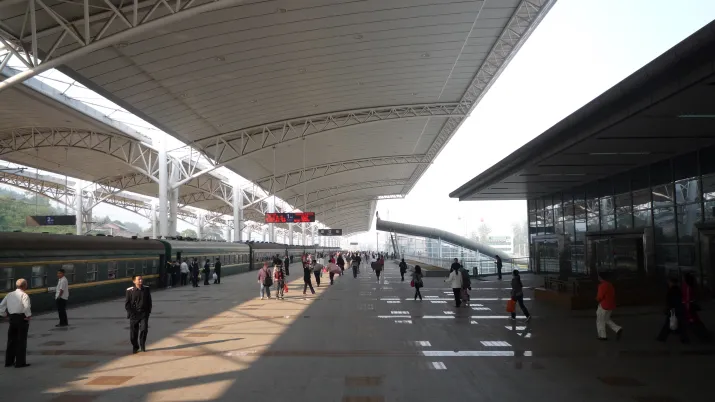 Électrification du chemin de fer Luoyang (Henan)-Zhangjiajie (Hunan)